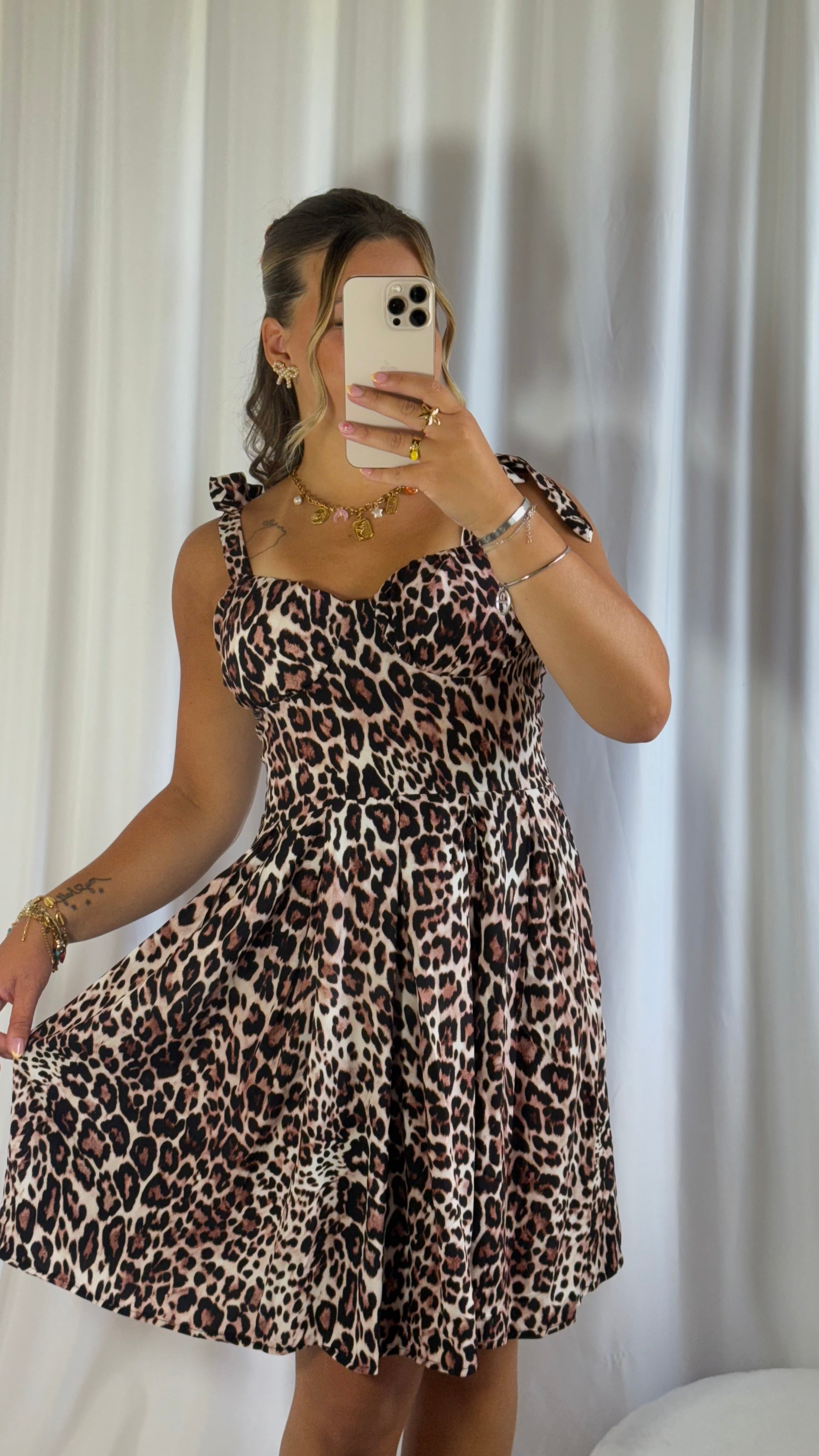 Robe Naya